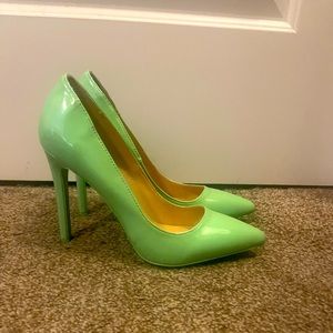 MINT HEELS
